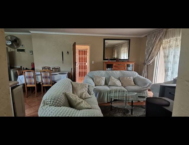 3 BEDROOM APARTMENT FOR SALE IN RENSBURG
